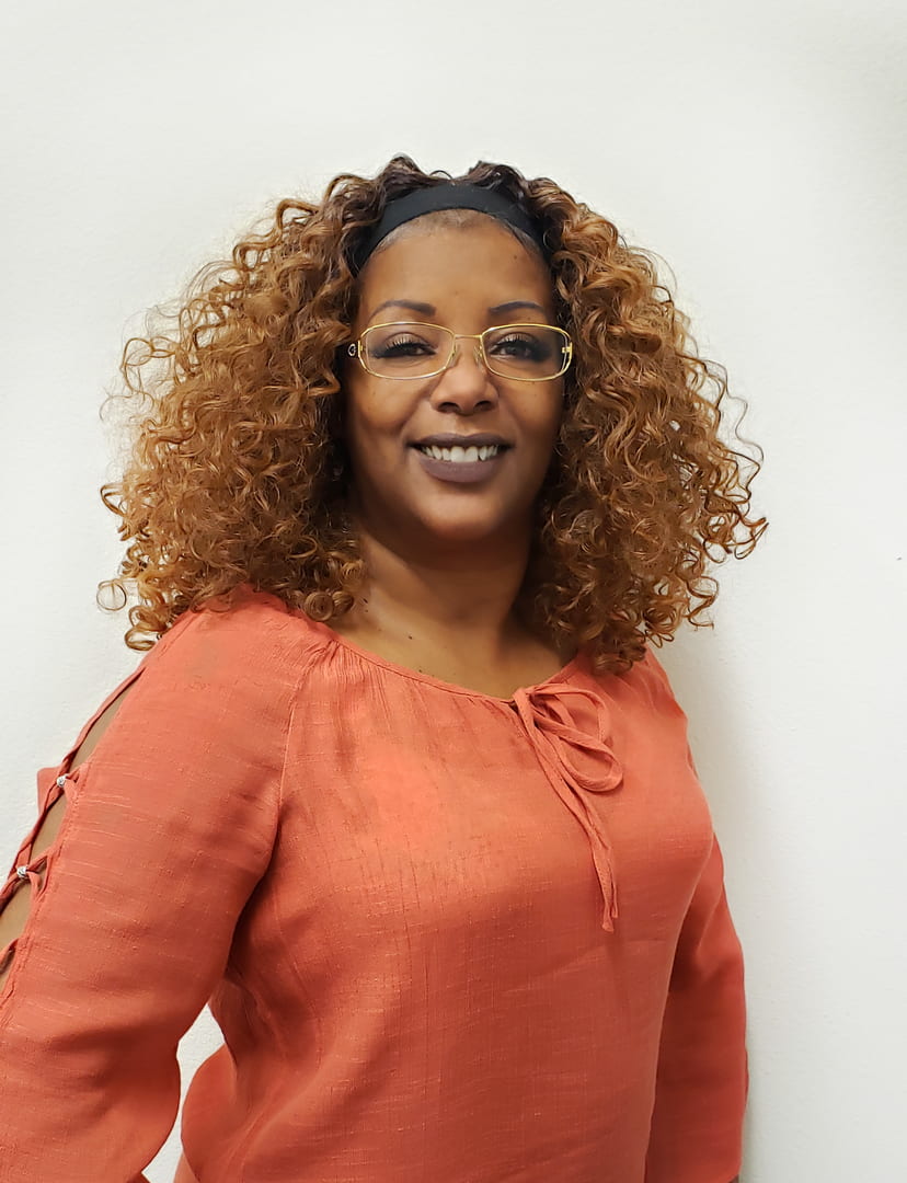 Kimberly Newton - Human Resorces Director in Novuskin